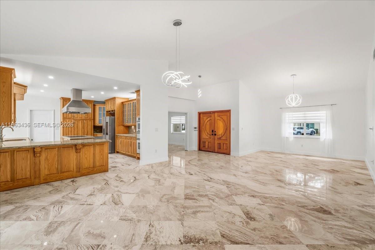 15507 NW 82nd Ct Miami Lakes, FL 33016