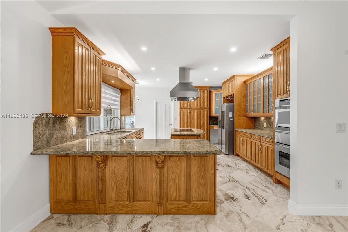 15507 NW 82nd Ct Miami Lakes, FL 33016