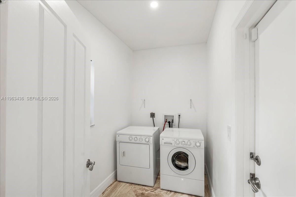 15507 NW 82nd Ct Miami Lakes, FL 33016