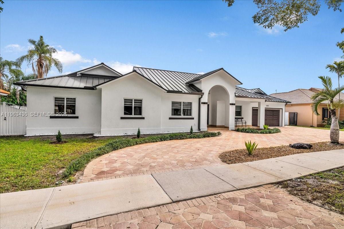 15507 NW 82nd Ct Miami Lakes, FL 33016