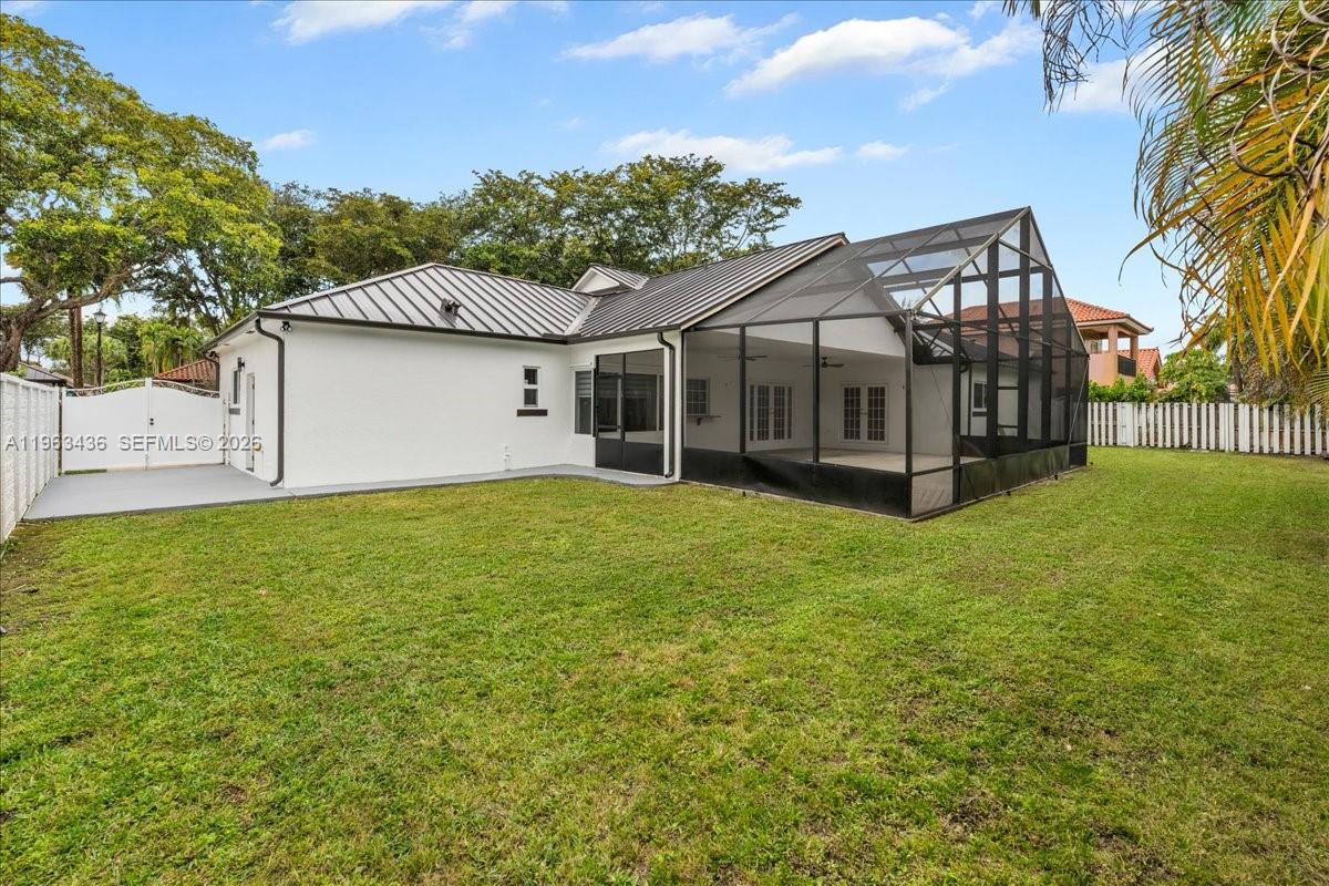 15507 NW 82nd Ct Miami Lakes, FL 33016