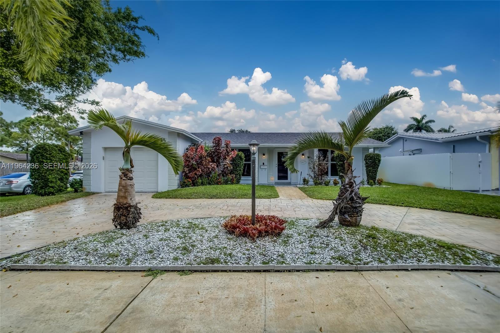 4917 W Park Rd Hollywood, FL 33021