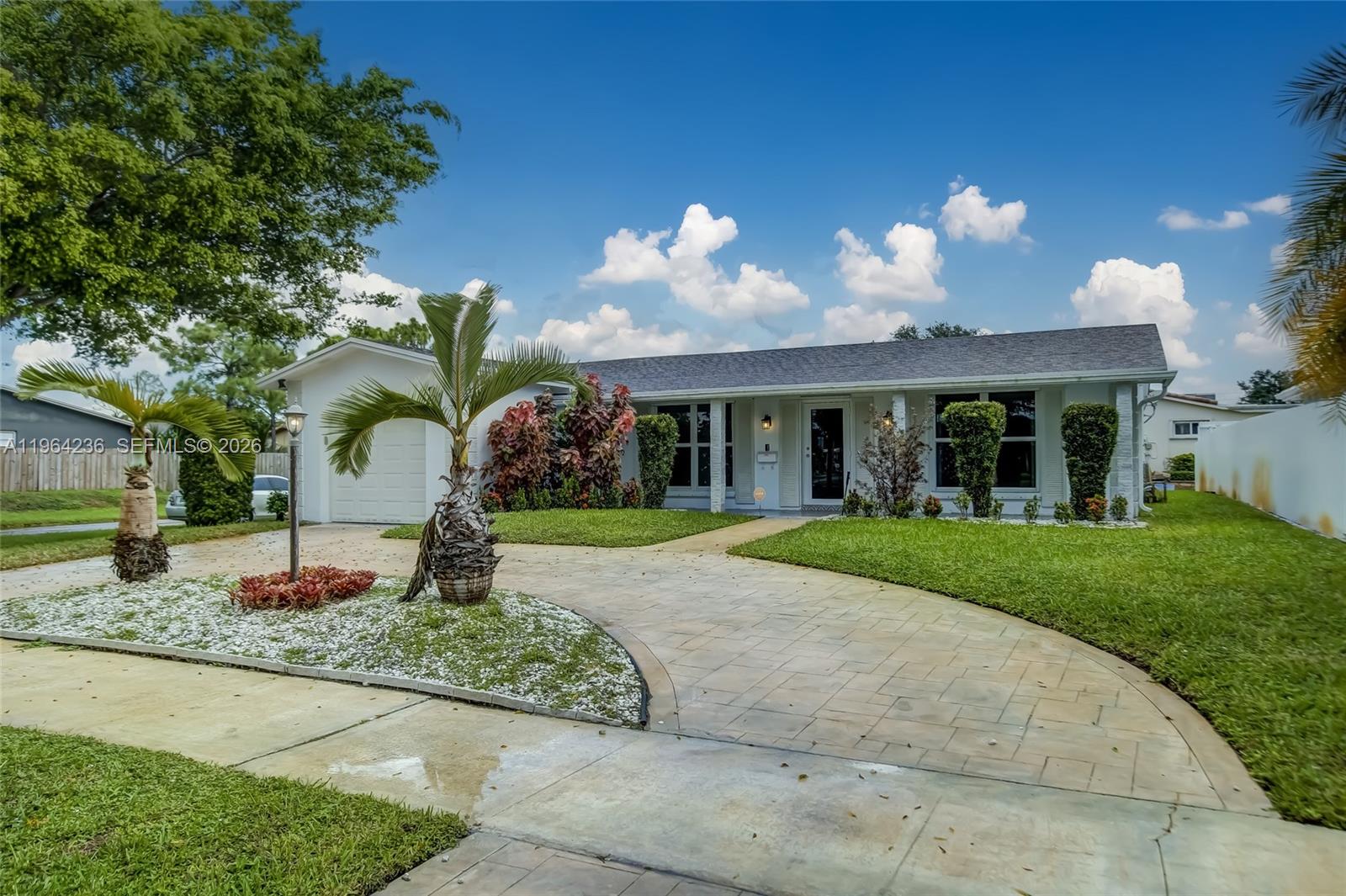 4917 W Park Rd Hollywood, FL 33021