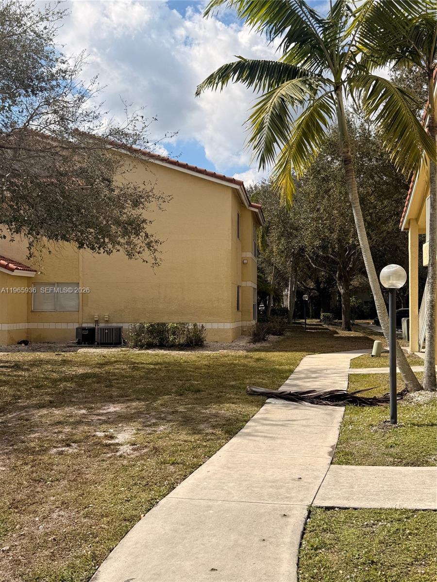 13060 Vista Isles Dr #227 Sunrise, FL 33325