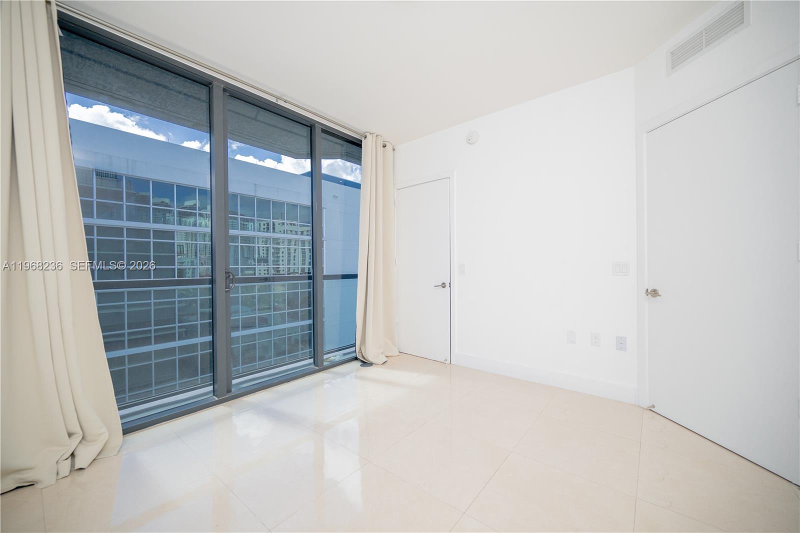 image Cassa Brickell10