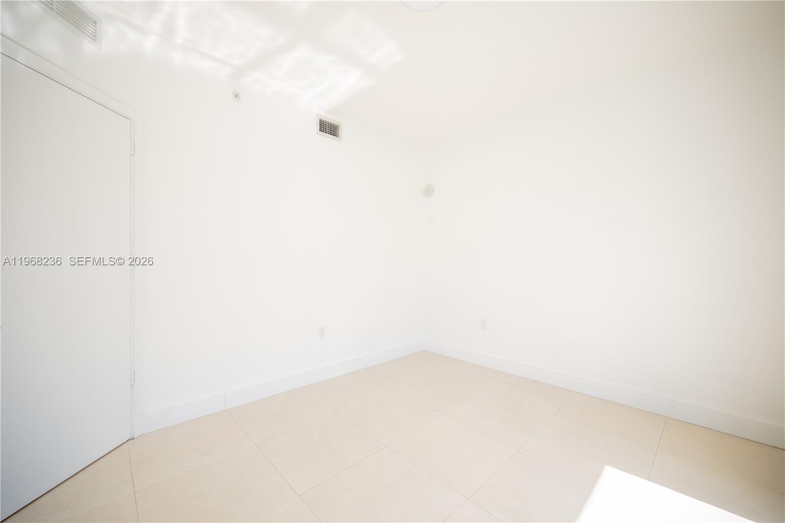 image Cassa Brickell11