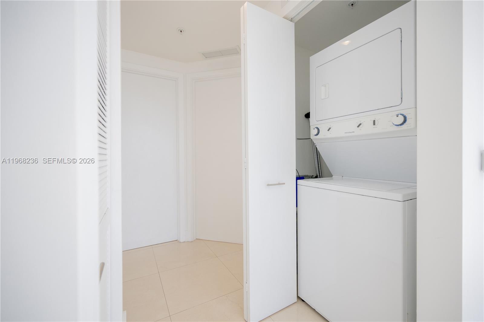 image Cassa Brickell18