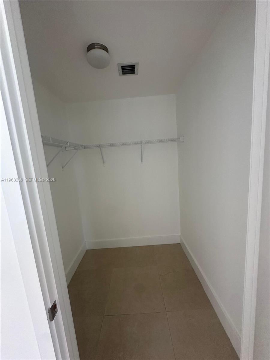 image Cassa Brickell8