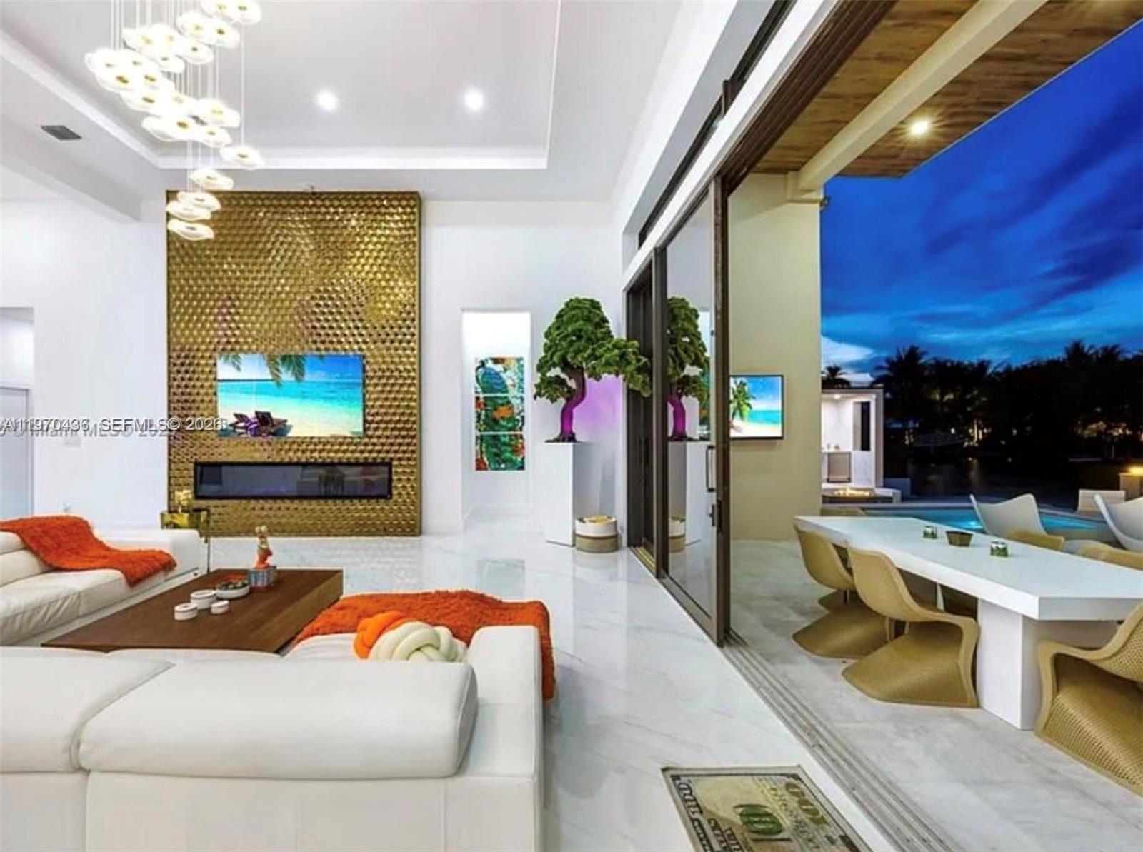 2225 NE 19th St Fort Lauderdale, FL 33305