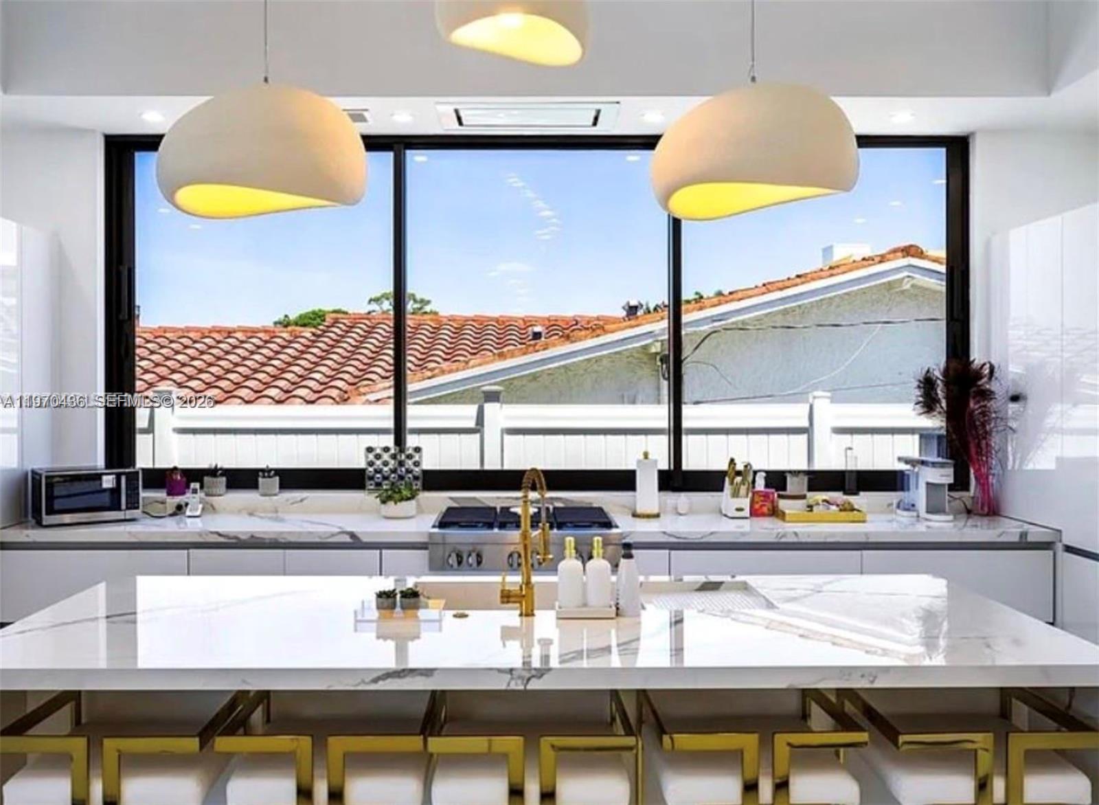 2225 NE 19th St Fort Lauderdale, FL 33305