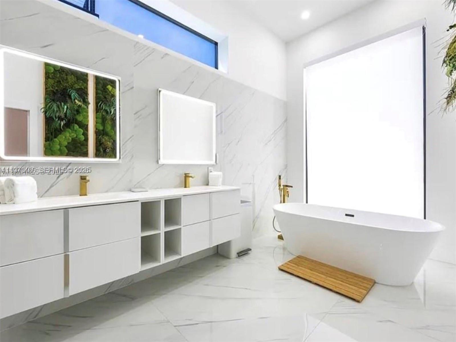 2225 NE 19th St Fort Lauderdale, FL 33305