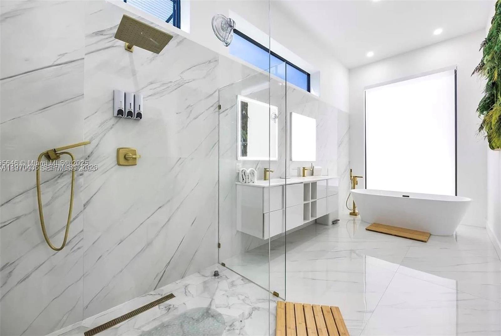 2225 NE 19th St Fort Lauderdale, FL 33305