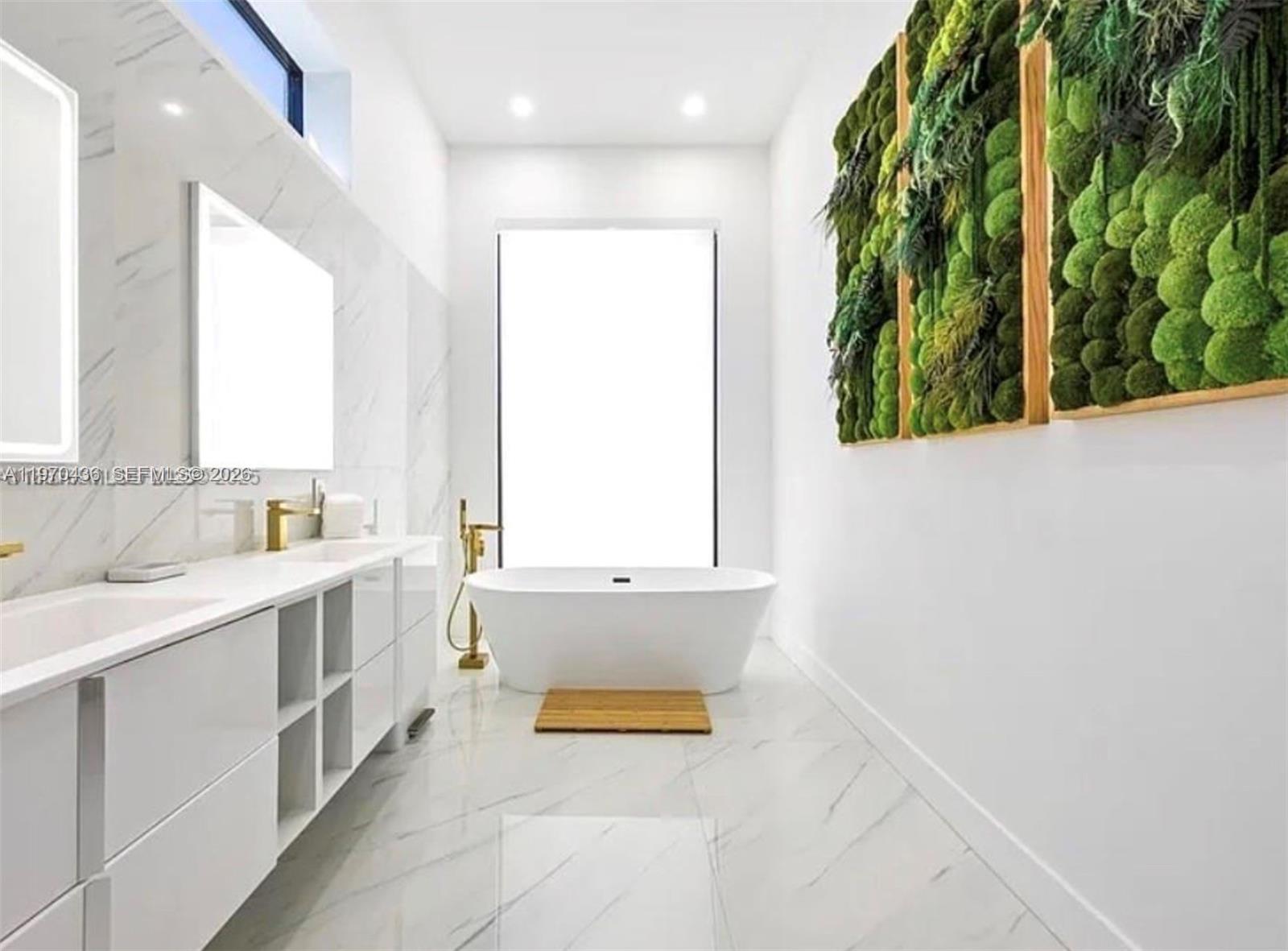 2225 NE 19th St Fort Lauderdale, FL 33305