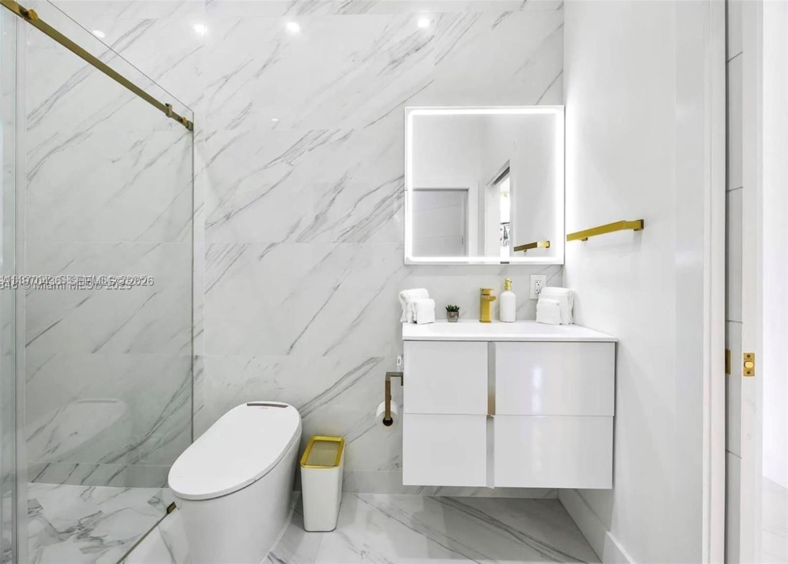 2225 NE 19th St Fort Lauderdale, FL 33305