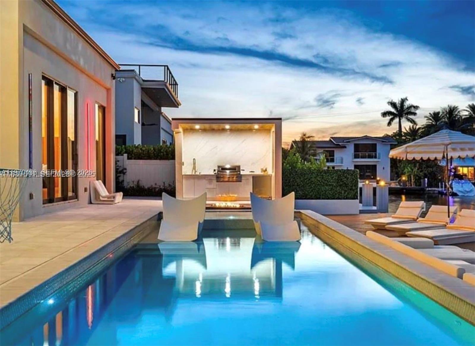 2225 NE 19th St Fort Lauderdale, FL 33305