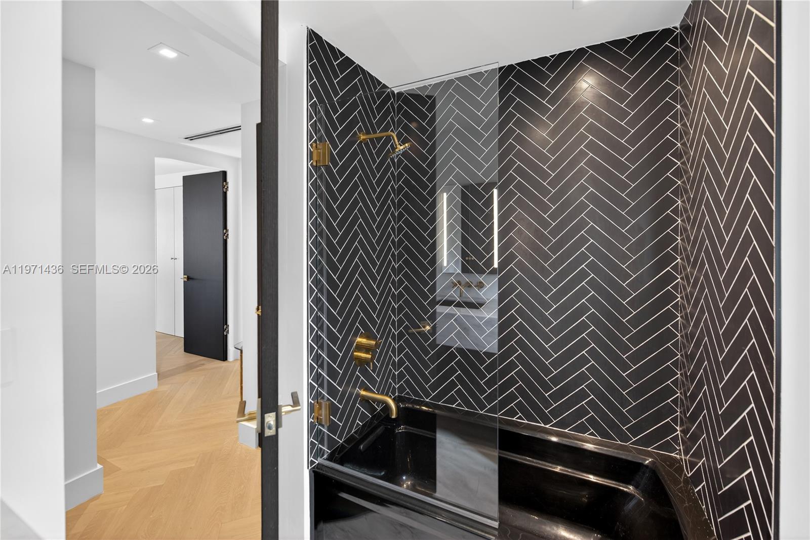 715 NE 70th St Miami, FL 33138