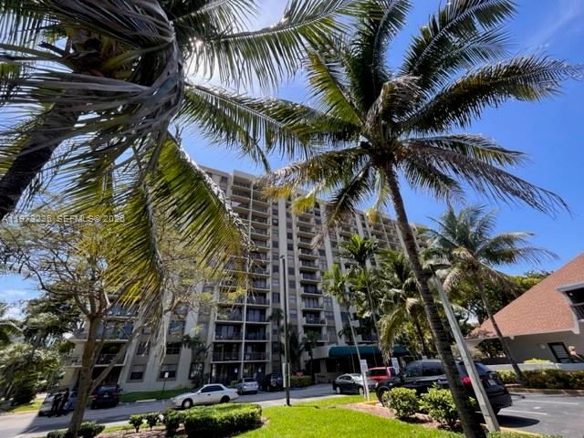 1470 NE 123rd St #A707 North Miami, FL 33161