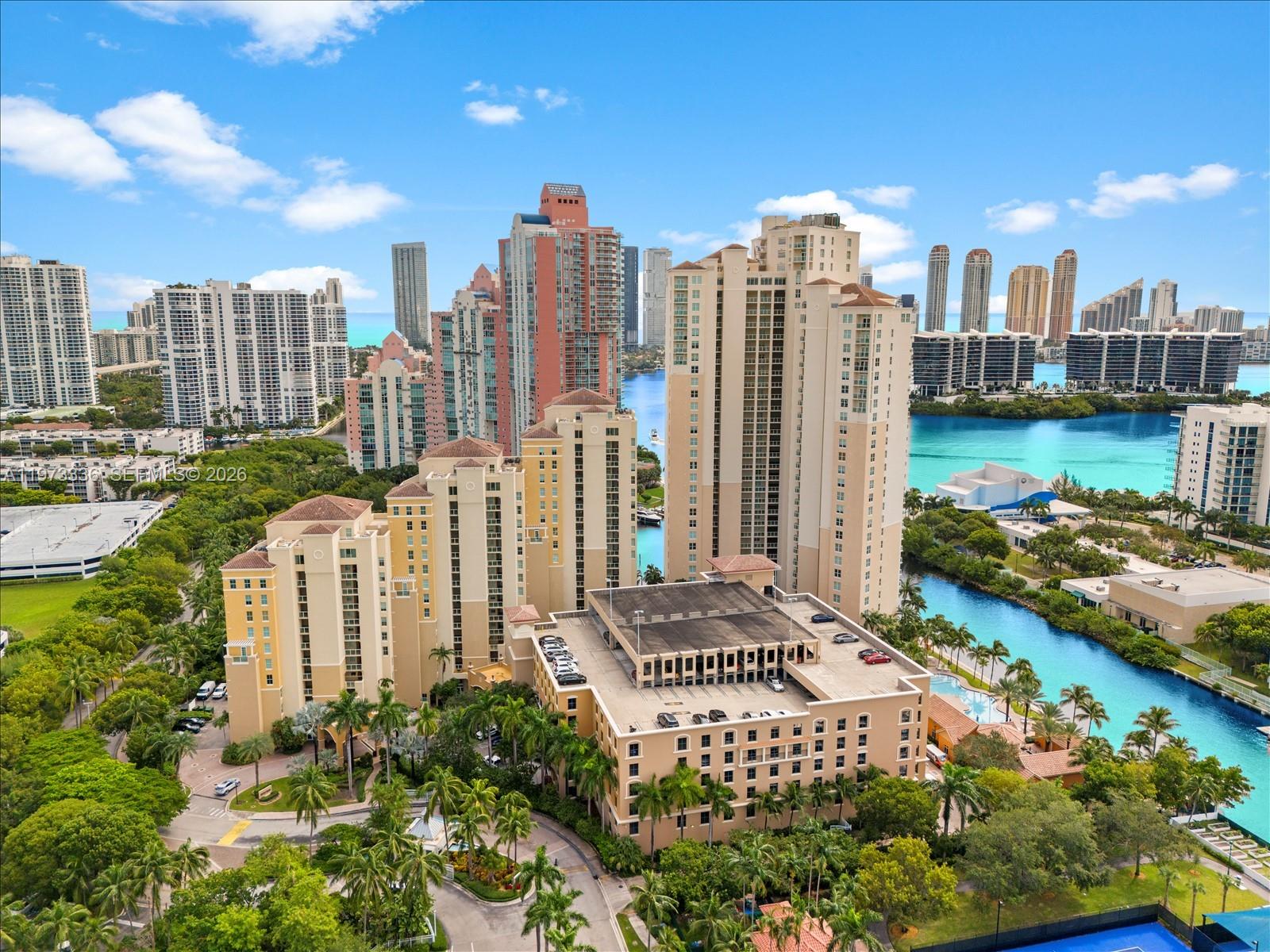 3340 NE 190th St #204