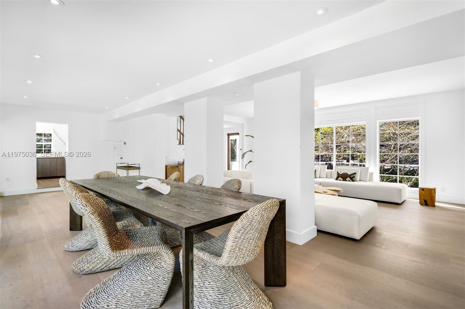 939 W 47th Ct Miami Beach, FL 33140