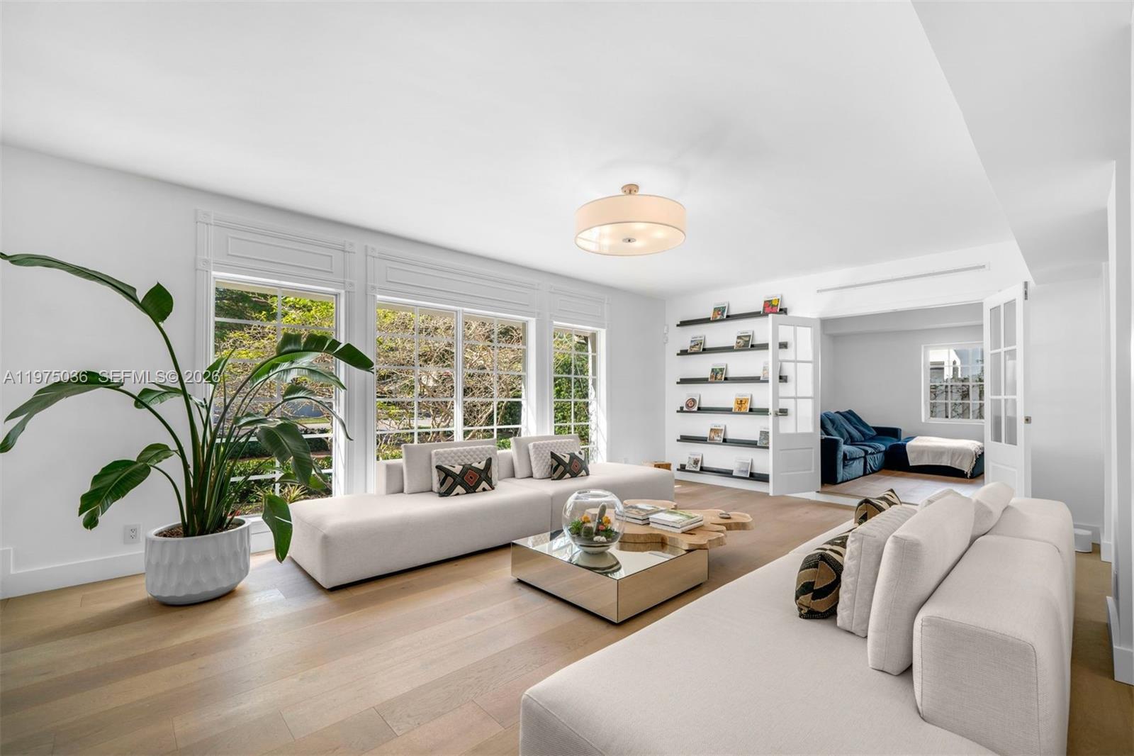 939 W 47th Ct Miami Beach, FL 33140