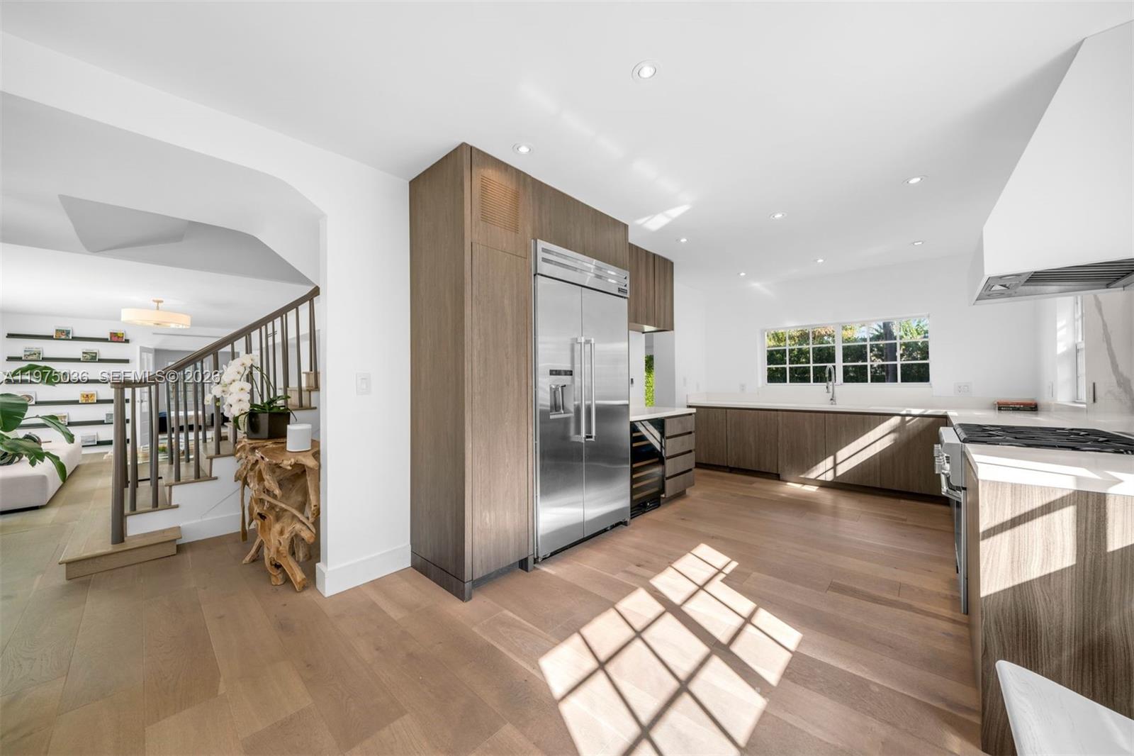 939 W 47th Ct Miami Beach, FL 33140