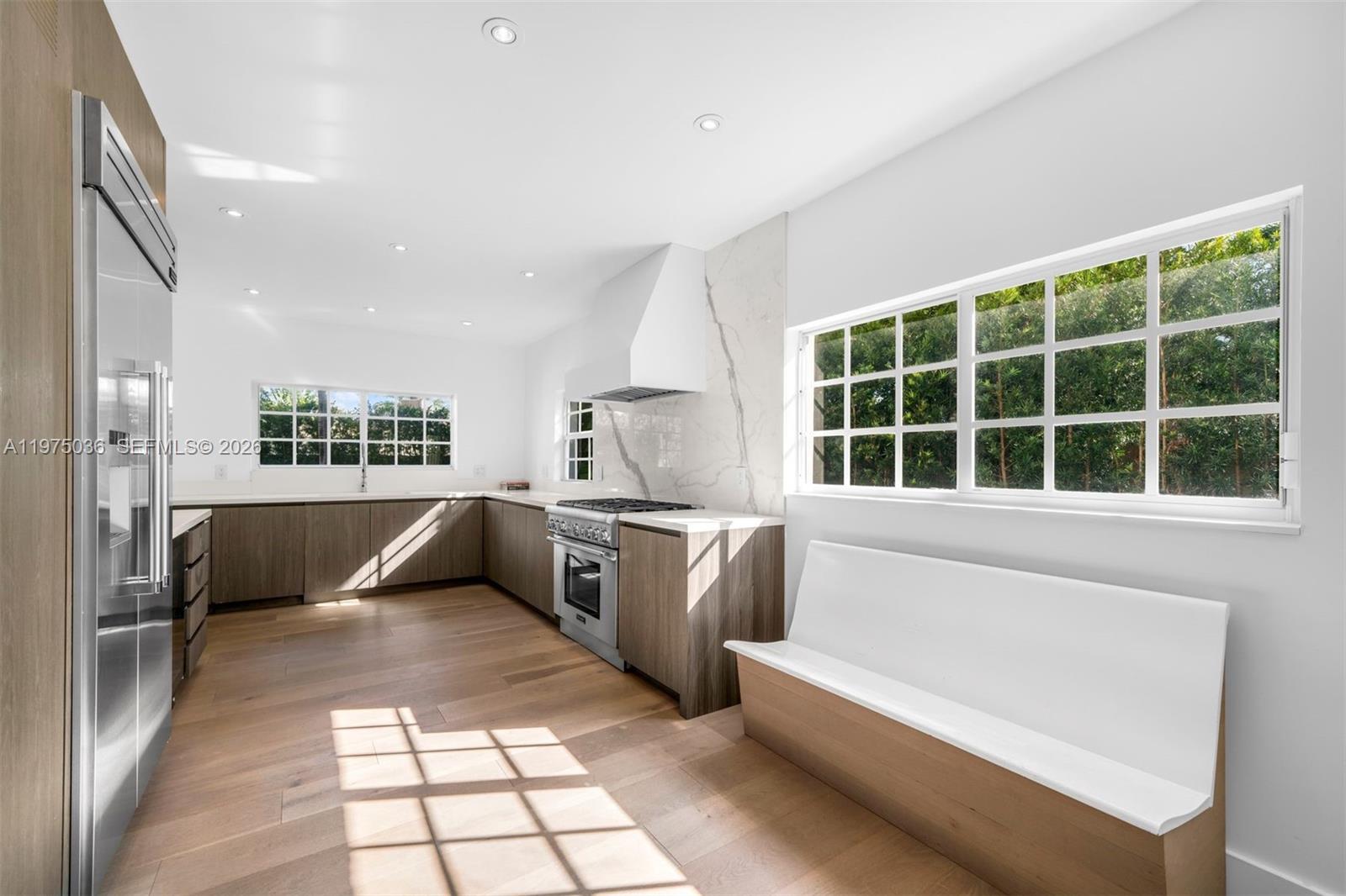 939 W 47th Ct Miami Beach, FL 33140