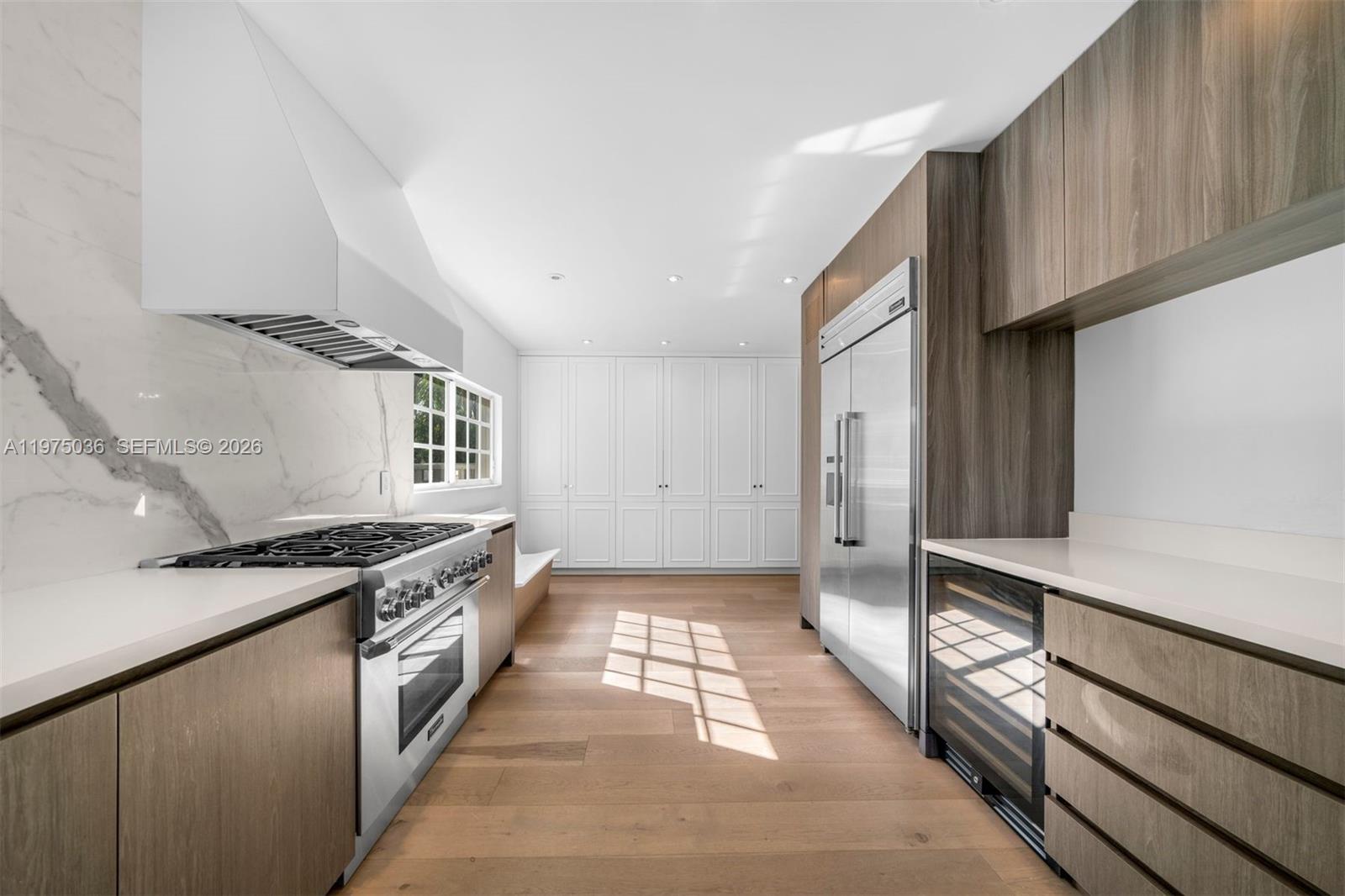 939 W 47th Ct Miami Beach, FL 33140