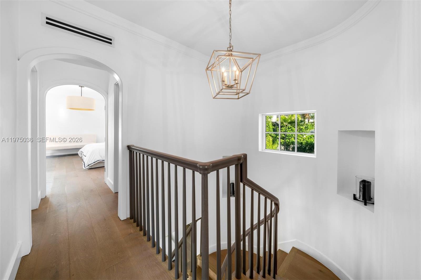 939 W 47th Ct Miami Beach, FL 33140