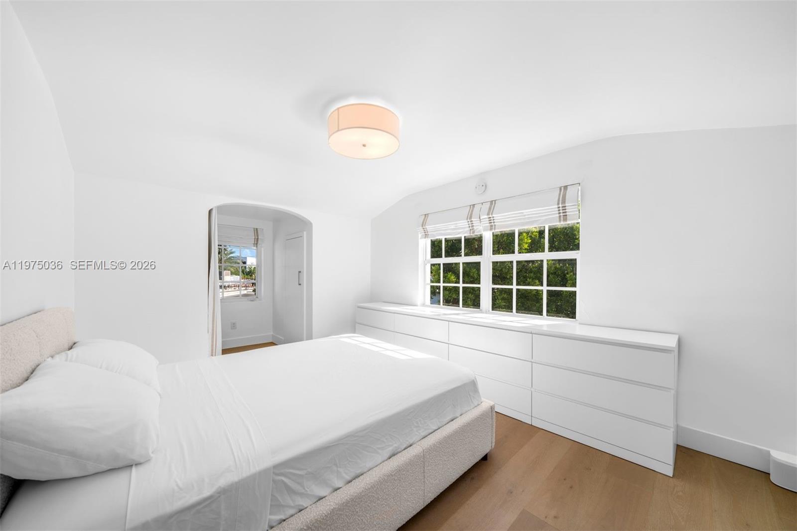 939 W 47th Ct Miami Beach, FL 33140