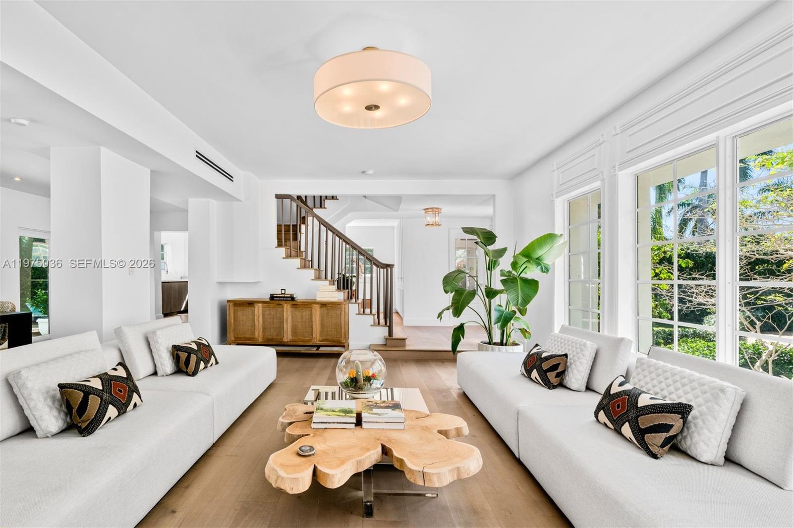 939 W 47th Ct Miami Beach, FL 33140