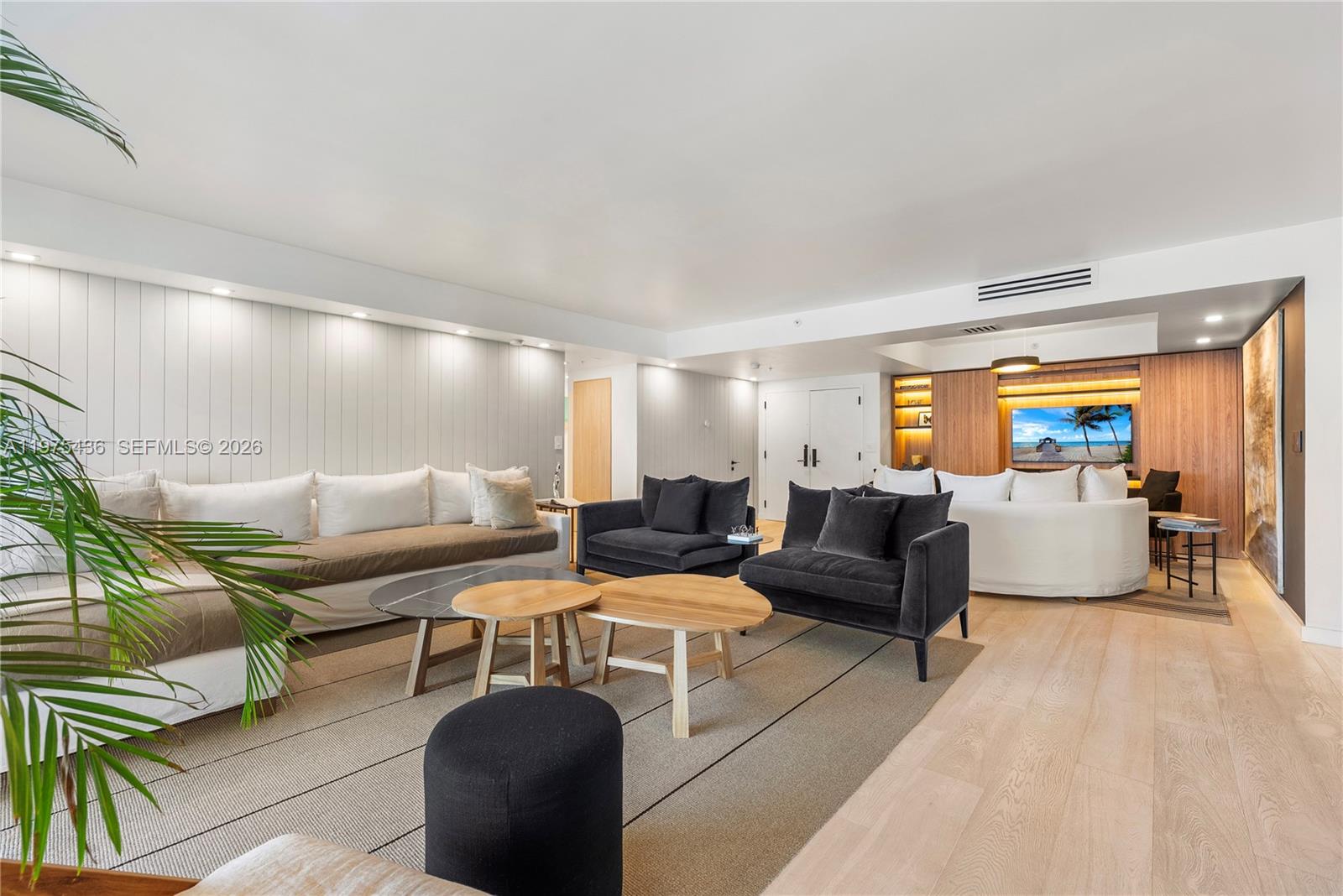 10205 Collins Ave #605 Bal Harbour, FL 33154