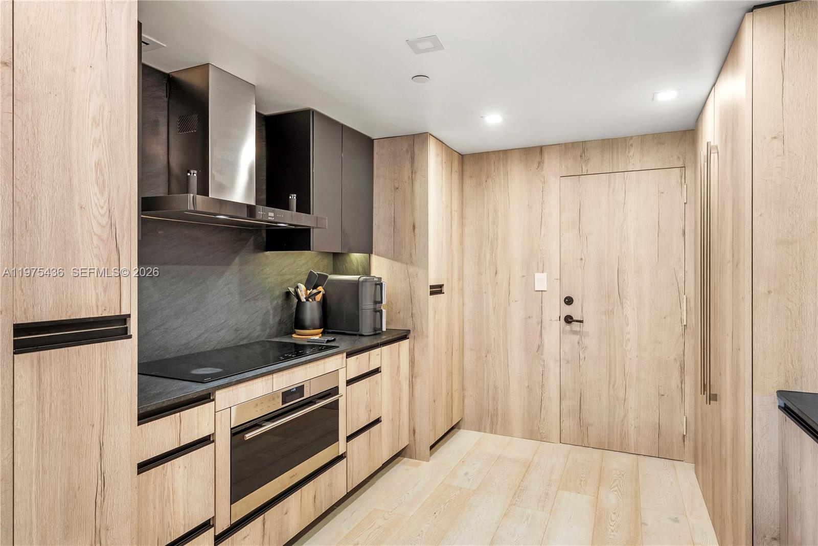 10205 Collins Ave #605 Bal Harbour, FL 33154