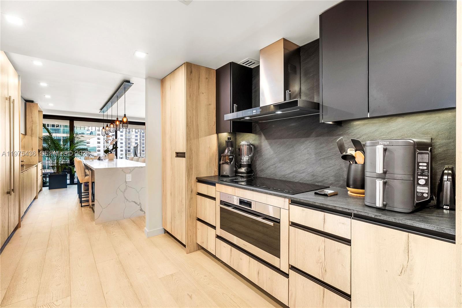 10205 Collins Ave #605 Bal Harbour, FL 33154