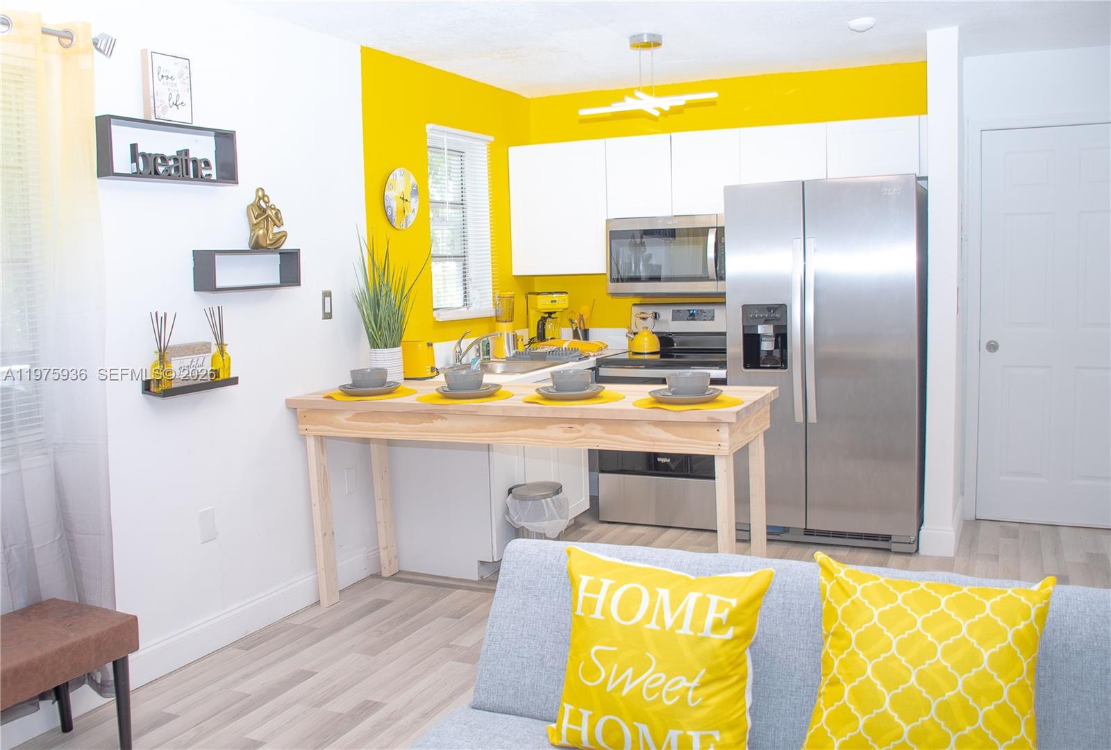 43 NW 41st St Miami, FL 33127