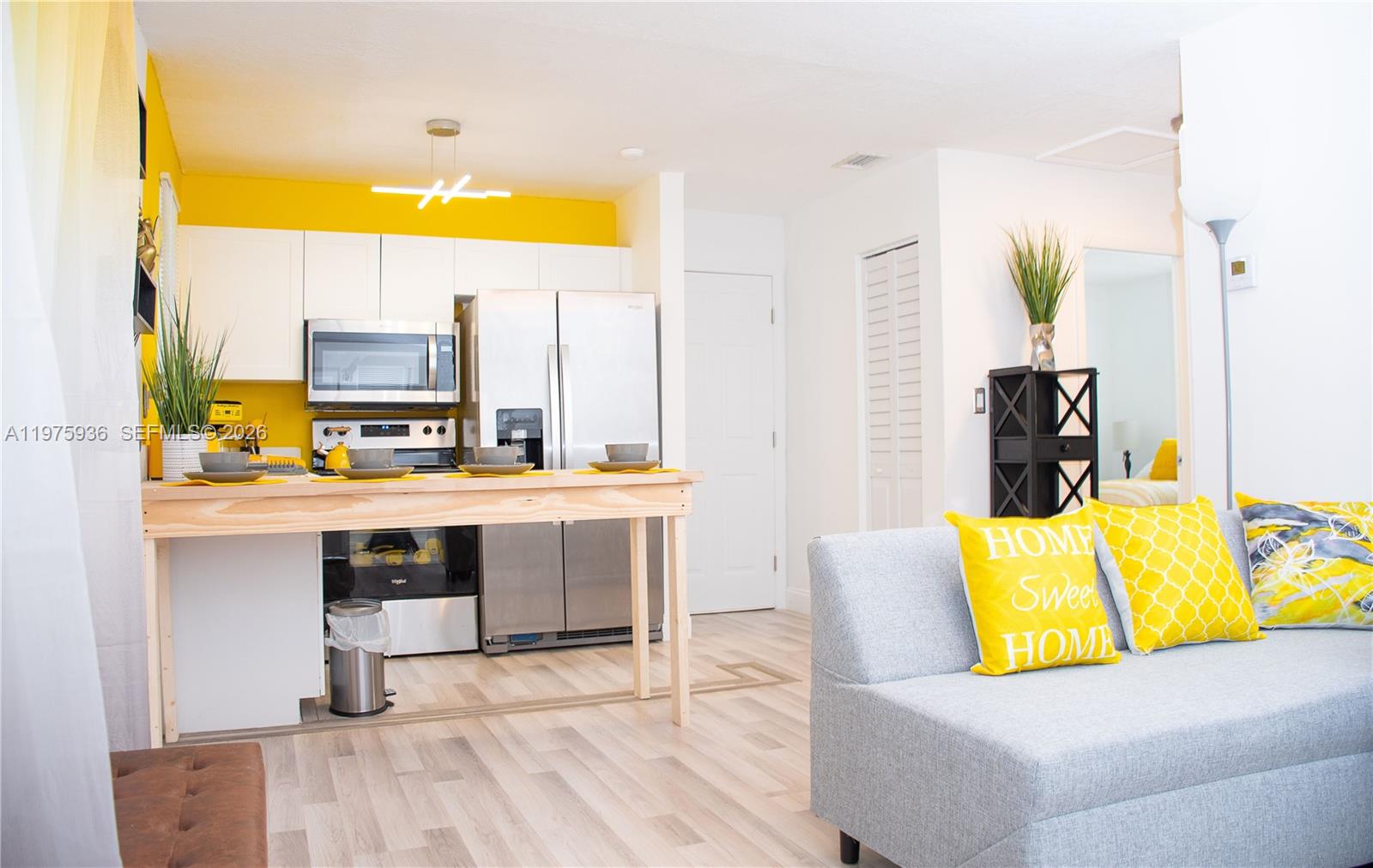 43 NW 41st St Miami, FL 33127