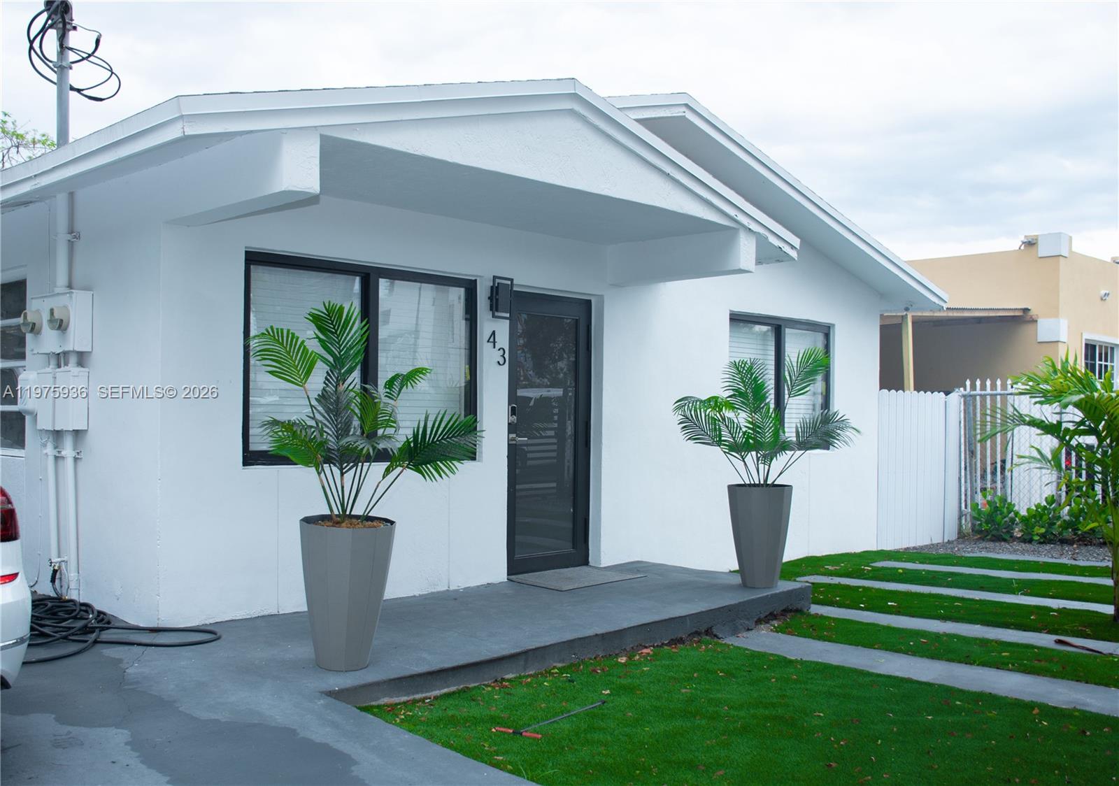 43 NW 41st St Miami, FL 33127