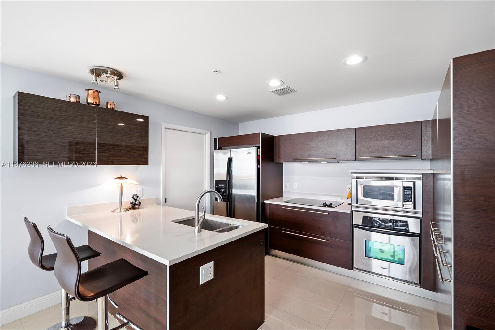 1900 N Bayshore Dr #2512 Miami, FL 33132