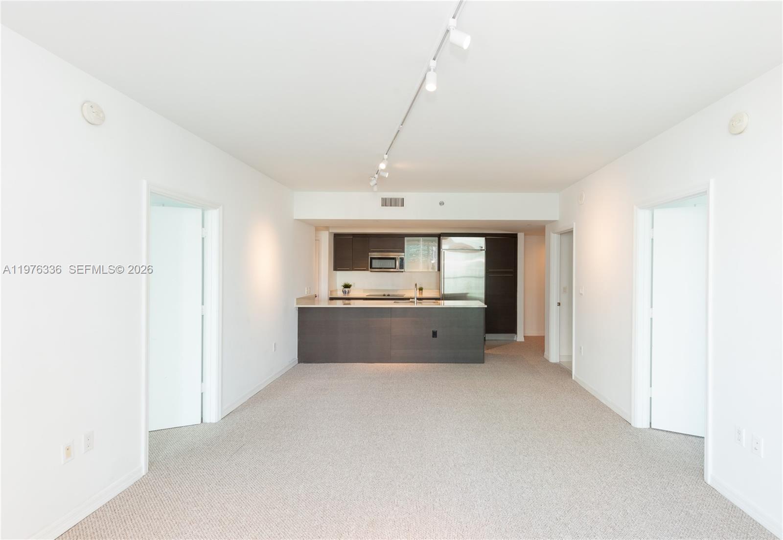 image 500 Brickell East19