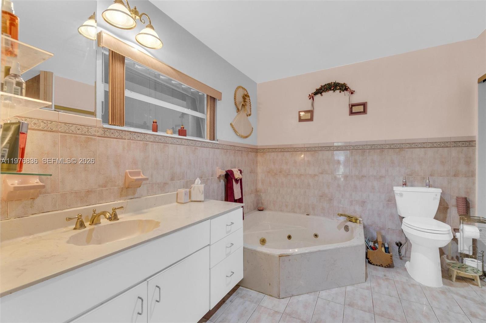 18201 SW 87th Ave Palmetto Bay, FL 33157