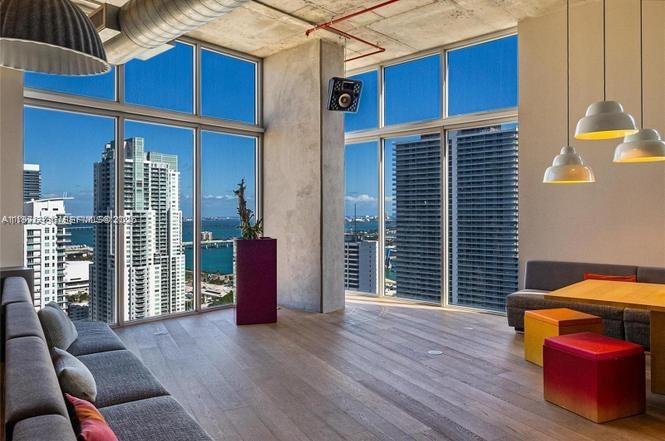 151 SE 1st #1106 Miami, FL 33131