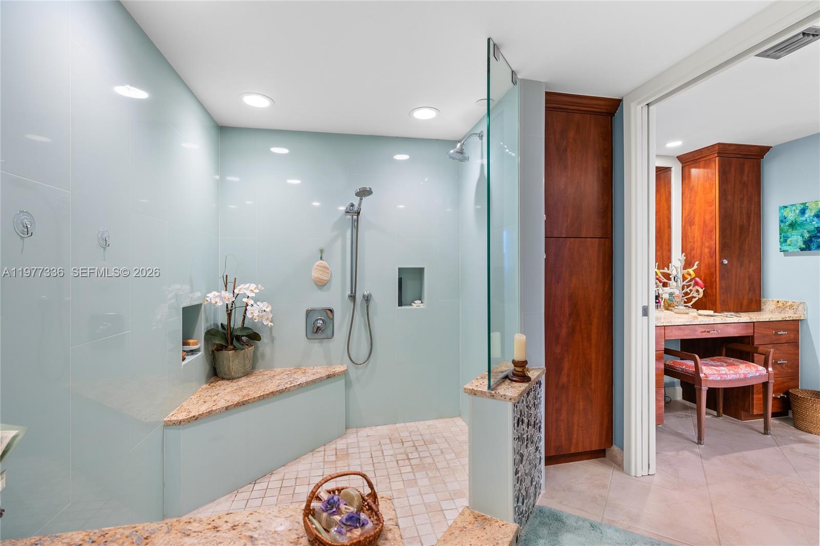 19670 Beach Rd #PHA4 Tequesta, FL 33469