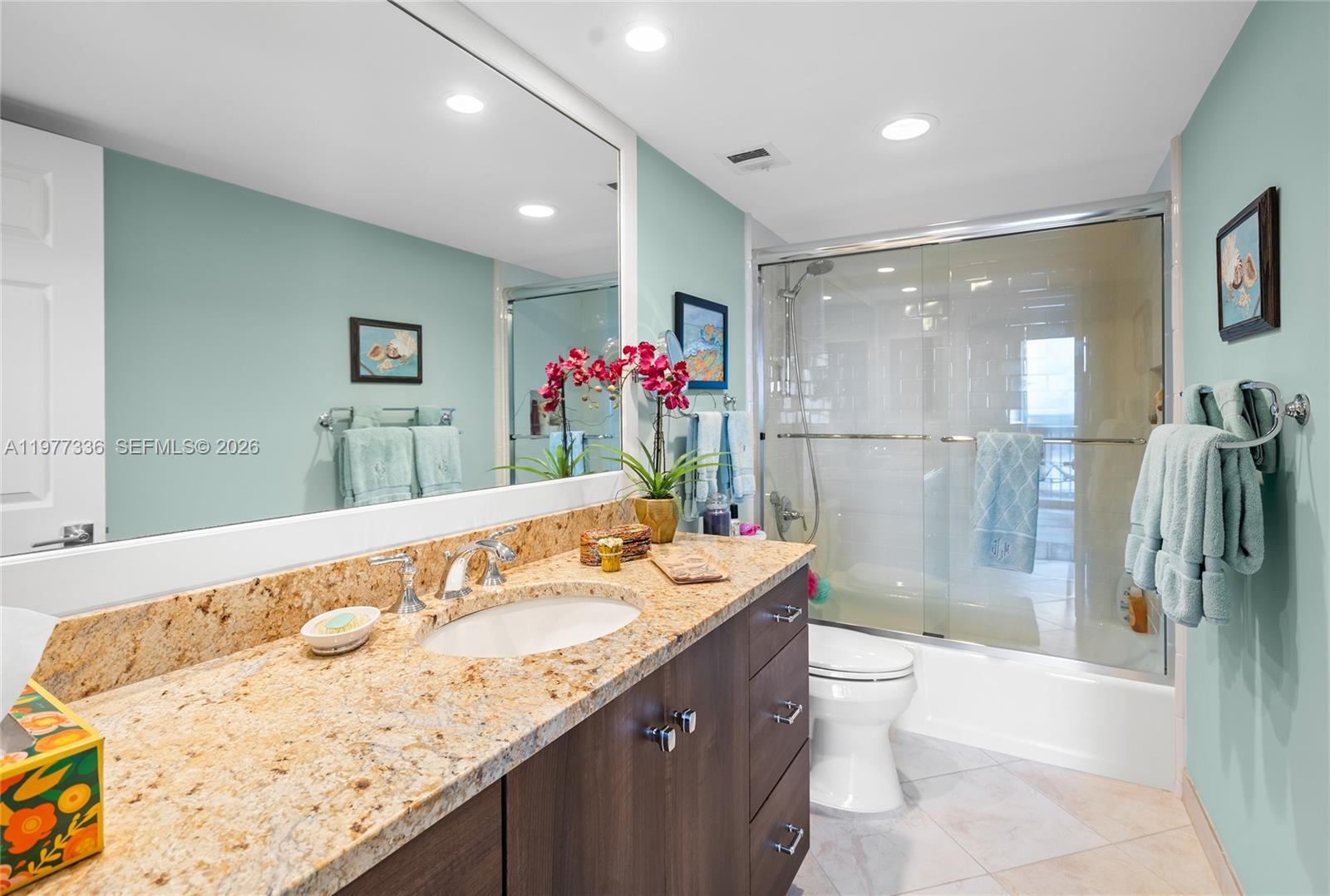 19670 Beach Rd #PHA4 Tequesta, FL 33469