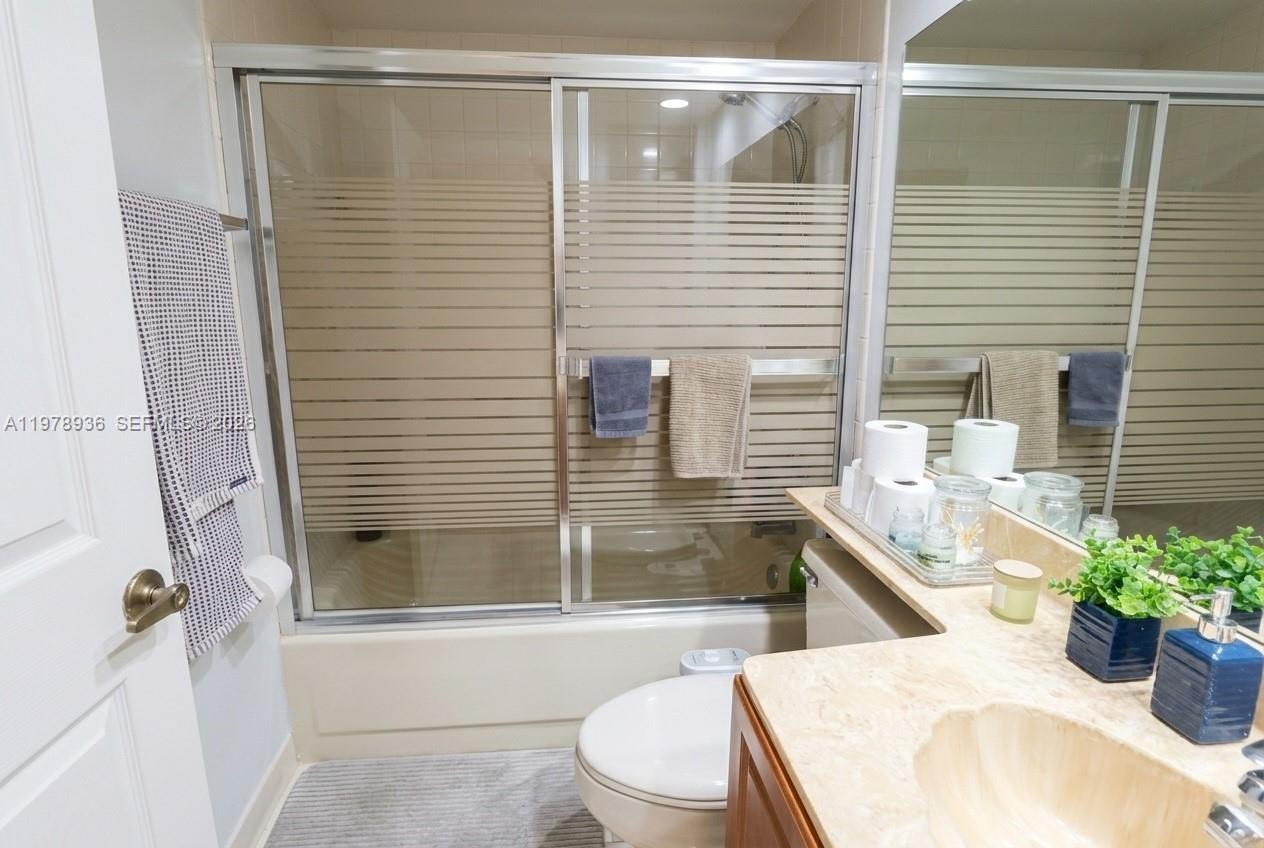 7604 E Lexington Clb Blvd #B Delray Beach, FL 33446