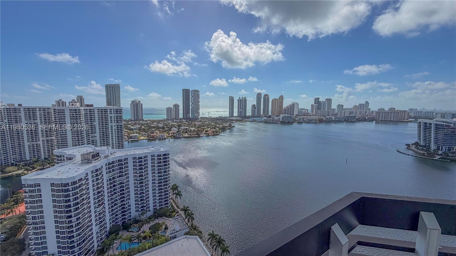 3530 Mystic Pointe Dr #LPH13 Aventura, FL 33180