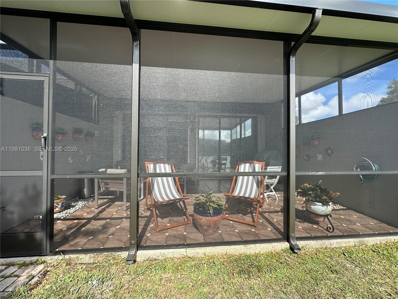 11228 NW 14th Ct Pembroke Pines, FL 33026