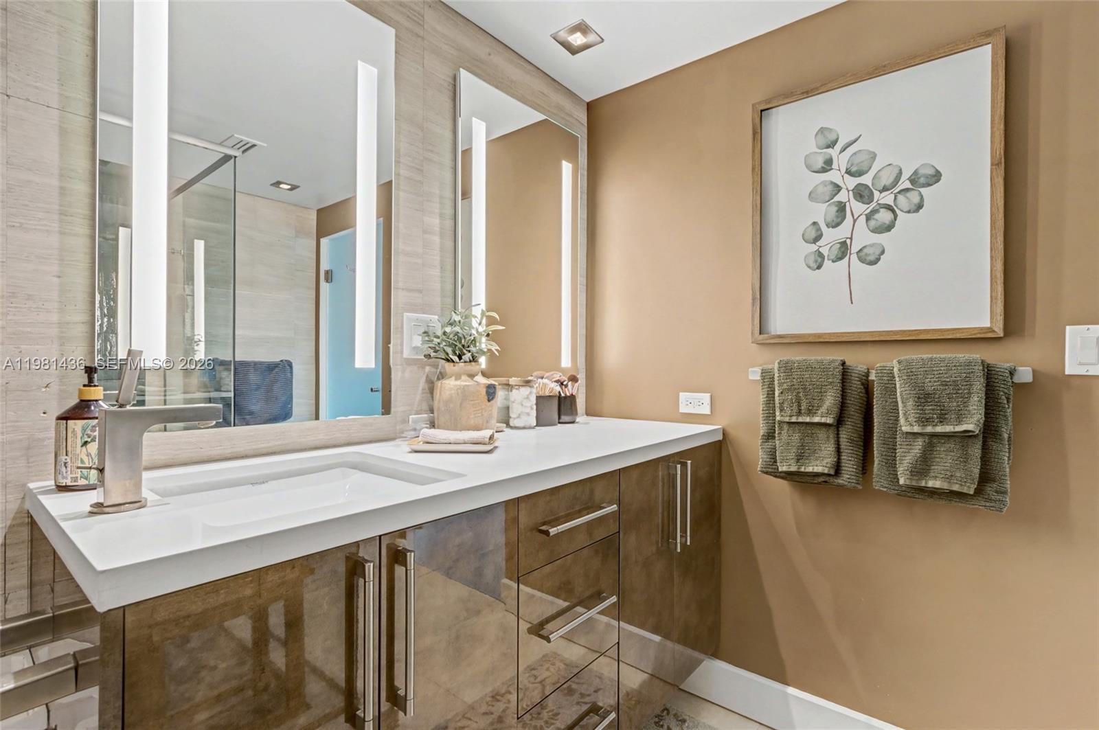 3111 N Ocean Dr #1612 Hollywood, FL 33019