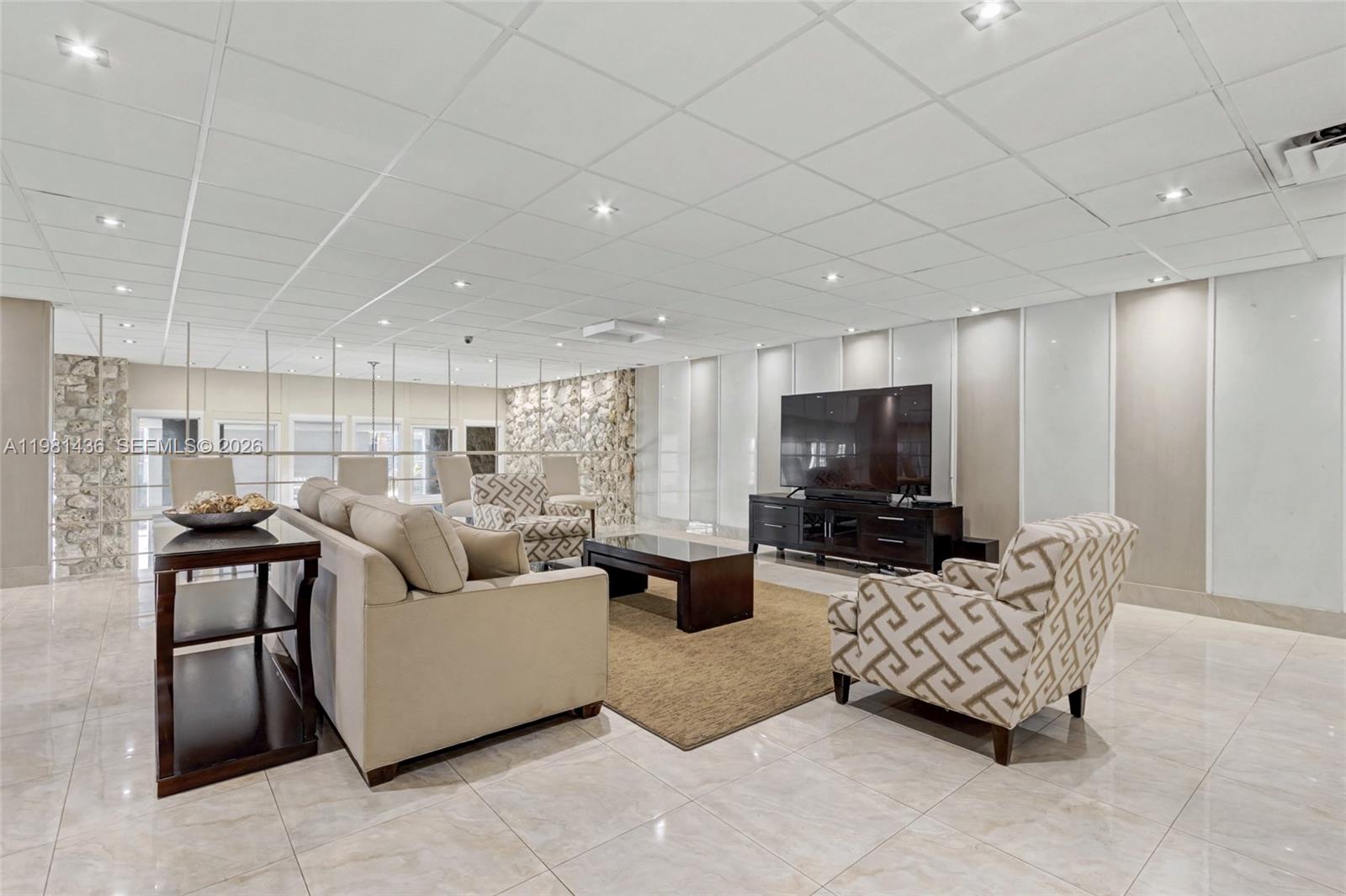 3111 N Ocean Dr #1612 Hollywood, FL 33019