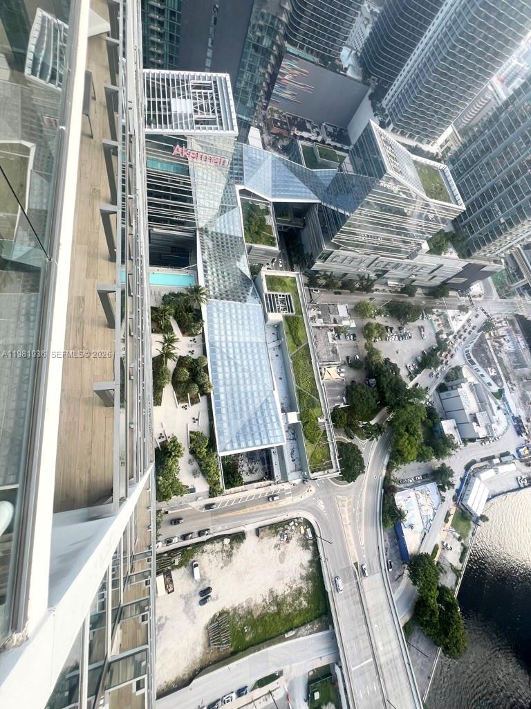 image Reach Brickell City Centre5