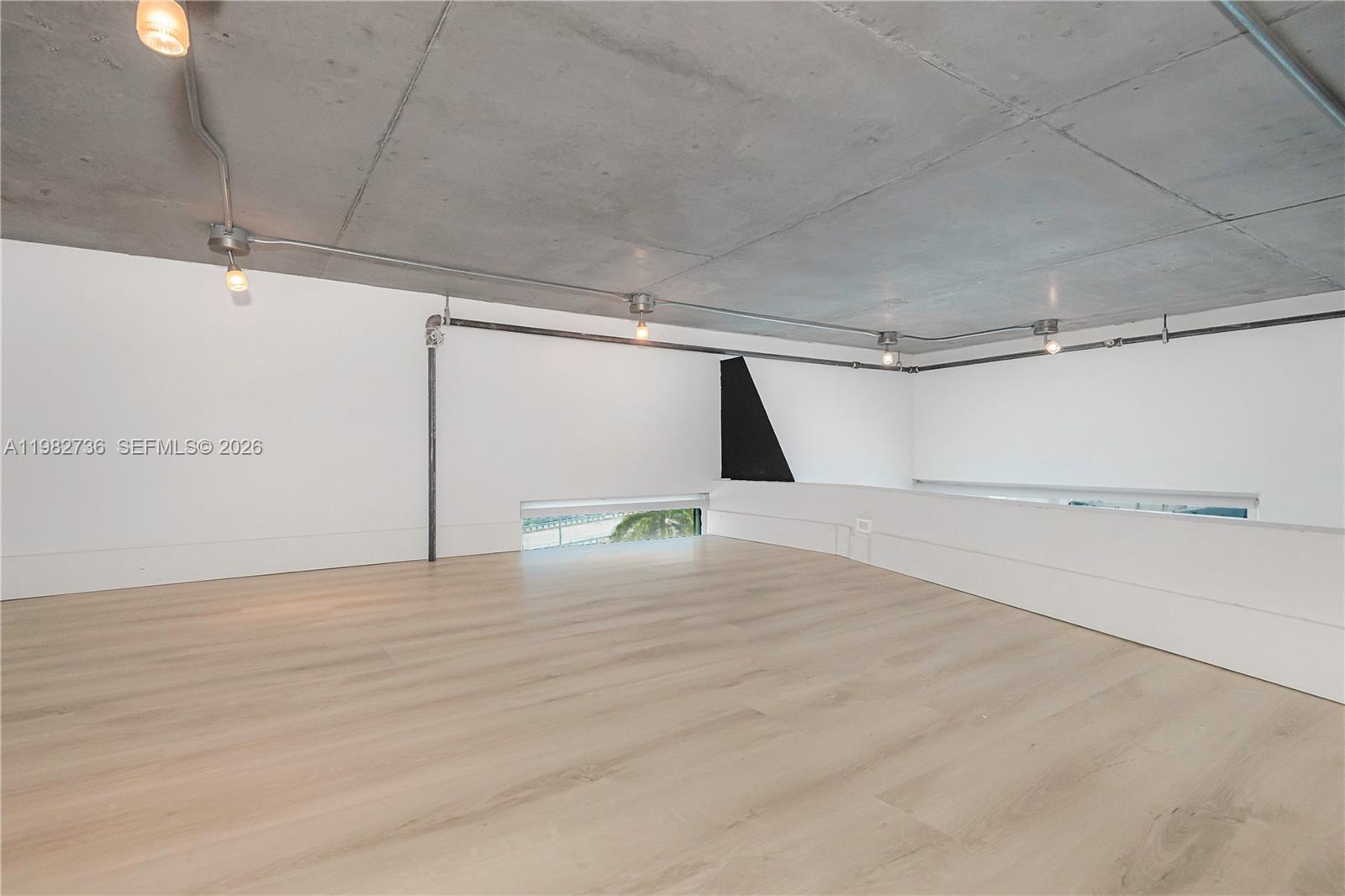 10 SW South Riv Dr #607 Miami, FL 33130