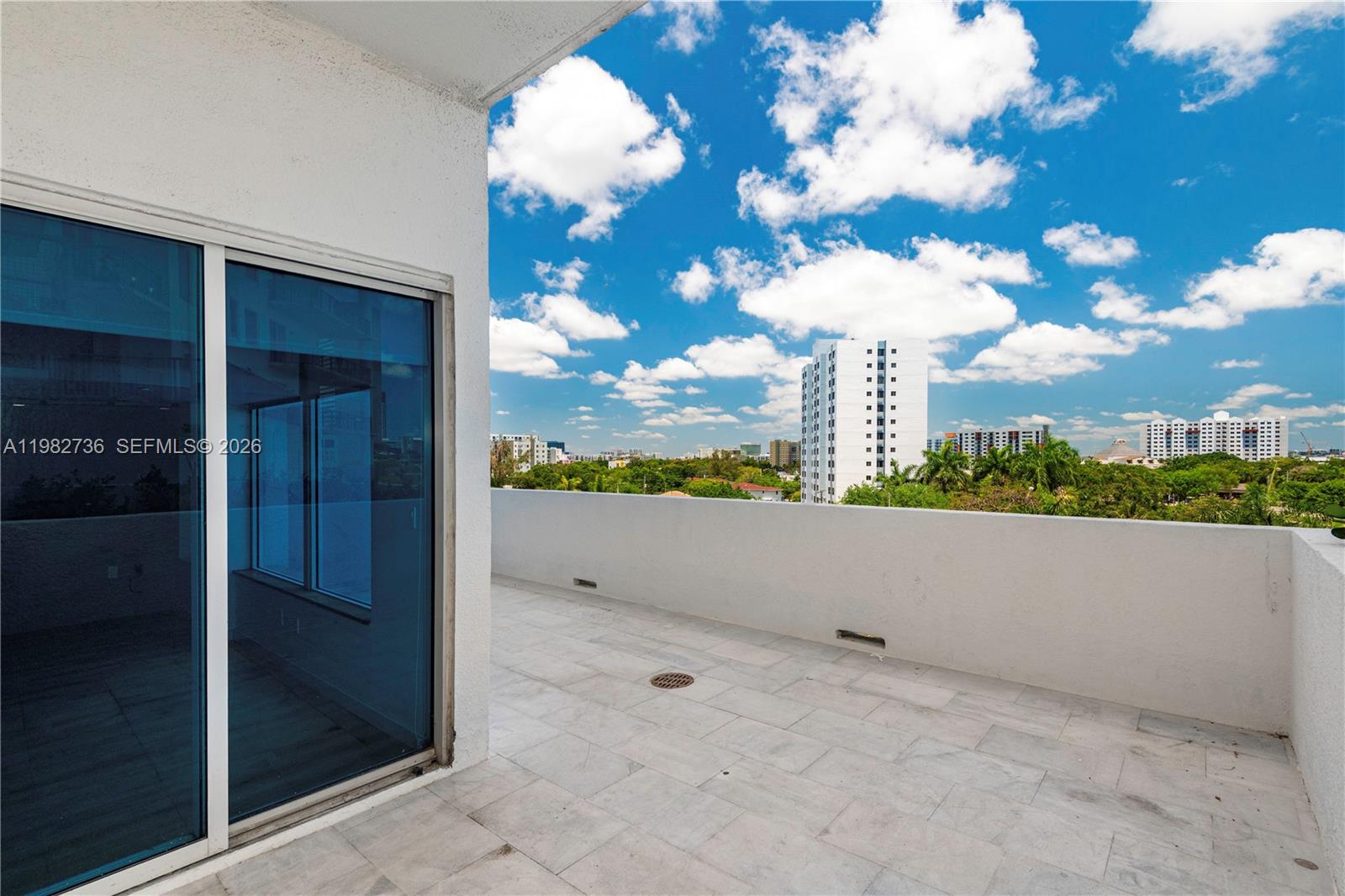 10 SW South Riv Dr #607 Miami, FL 33130